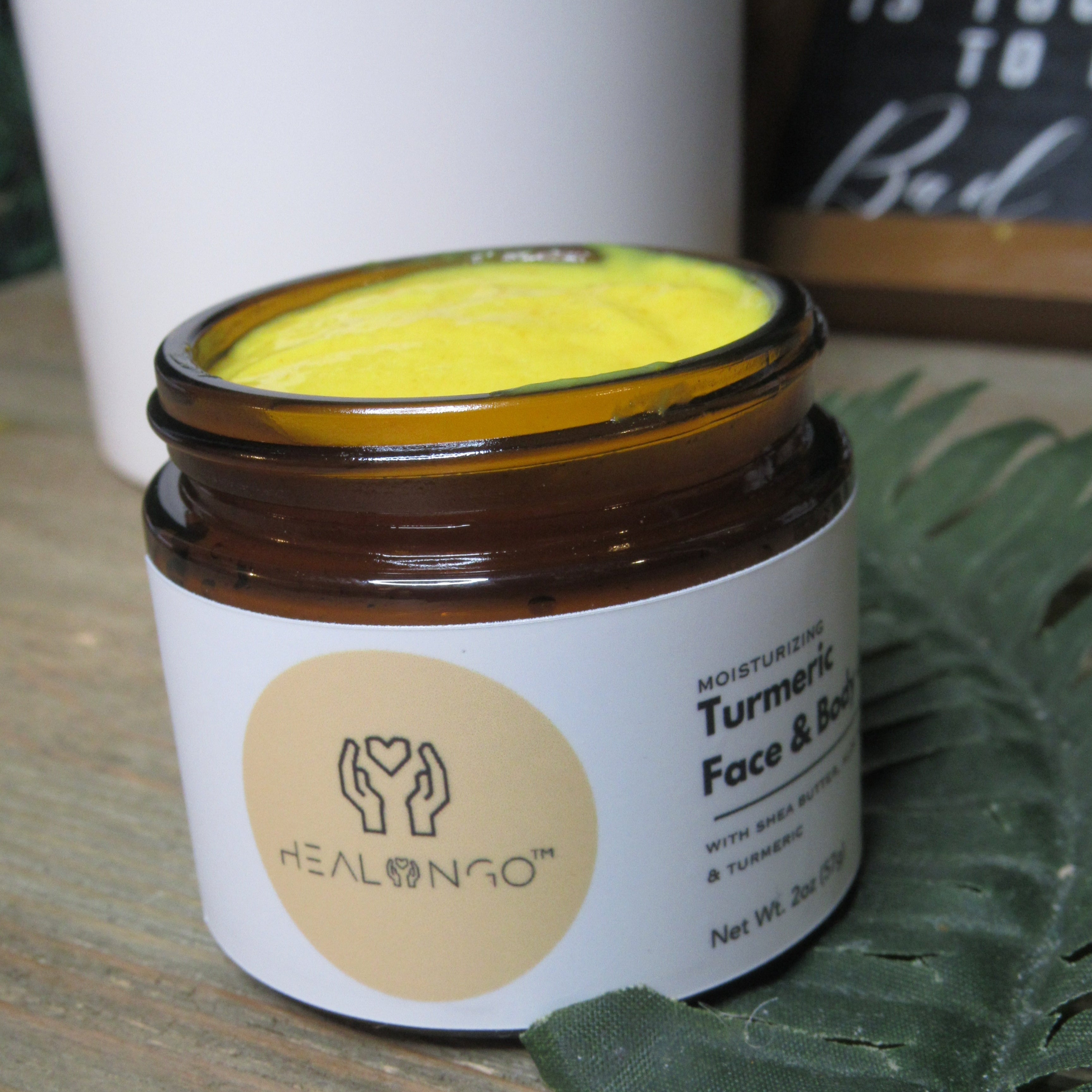 Best turmeric face cream providing deep hydration and nourishment for healthy glowing skin.