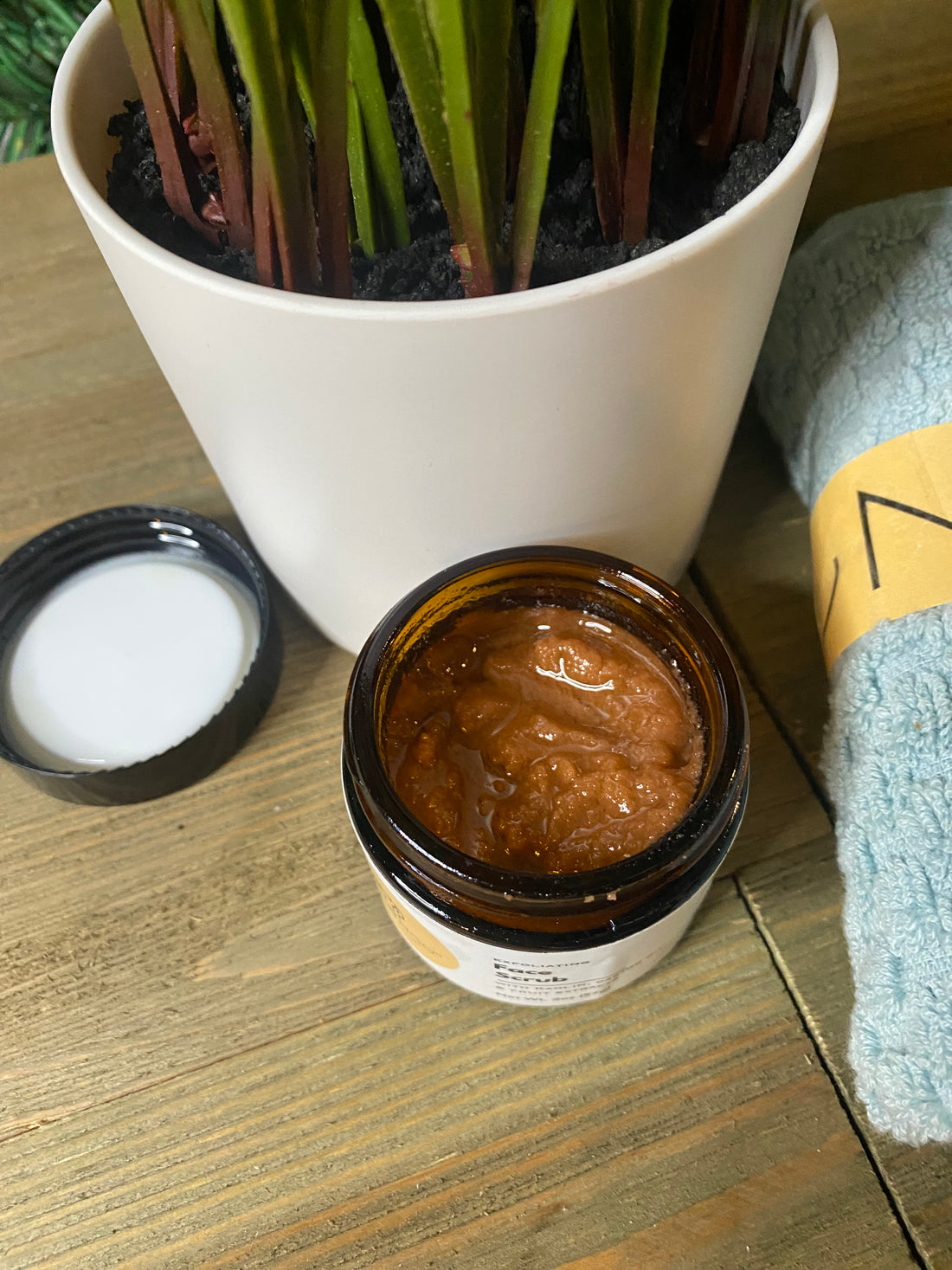 Healngo Face & Body Scrub 2oz - HealNGo