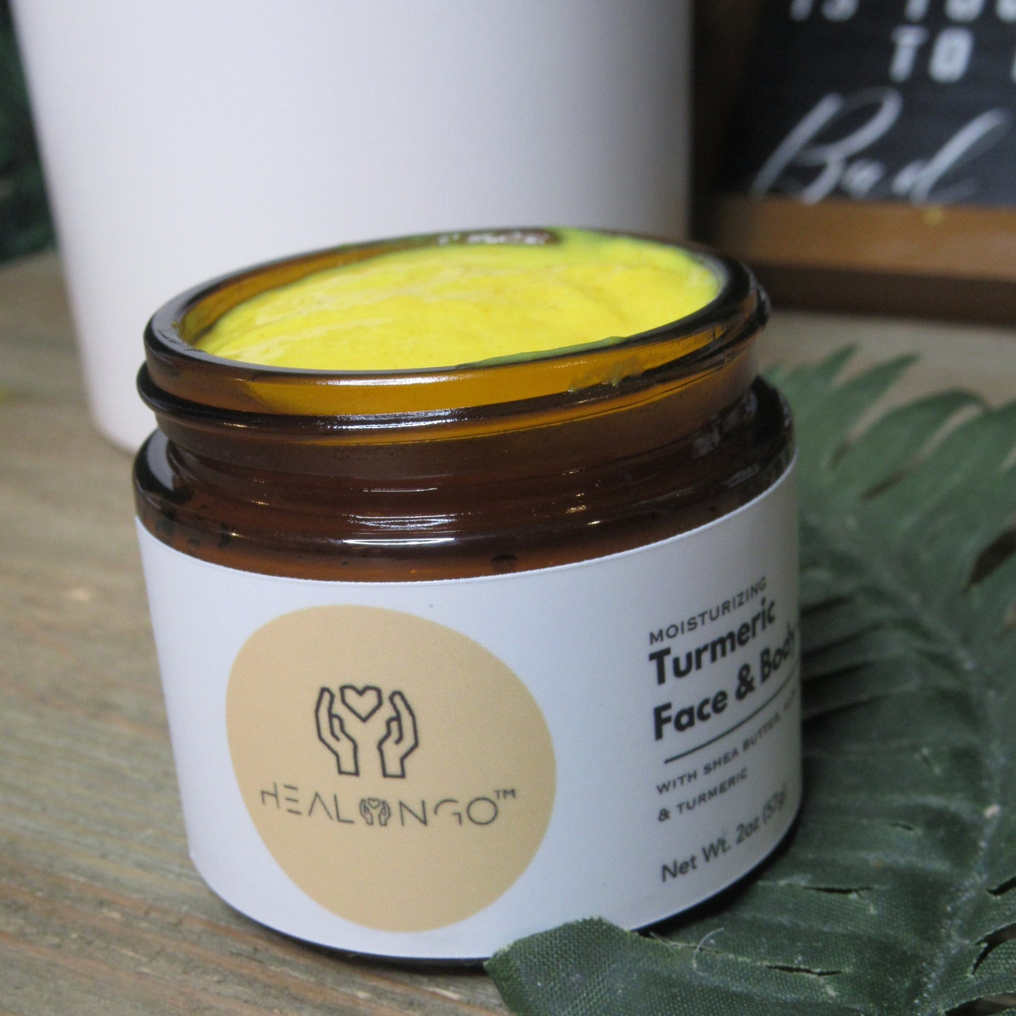 Best turmeric face cream providing deep hydration and nourishment for healthy glowing skin.